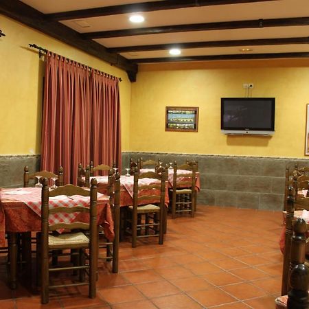 Hostal Santa Ana Madridejos Exteriör bild